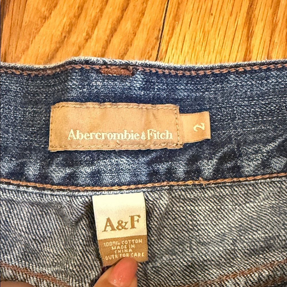 Abercrombie & Fitch Bootcut Jeans Y2K Low Rise Dark Wash Size 2 - Picture 4 of 7